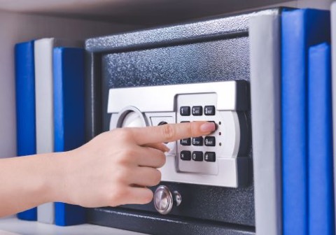 Emergency lockout service in Aurora